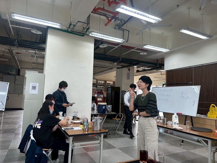 學務處諮商輔導組114年11月與餐旅科合辦圖片