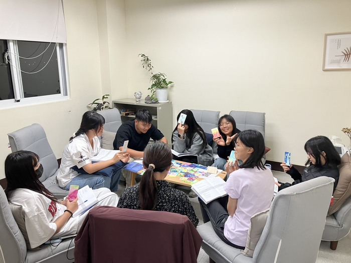 學務處諮商輔導組|114年11月-12月自我探索|夜間團體圖片